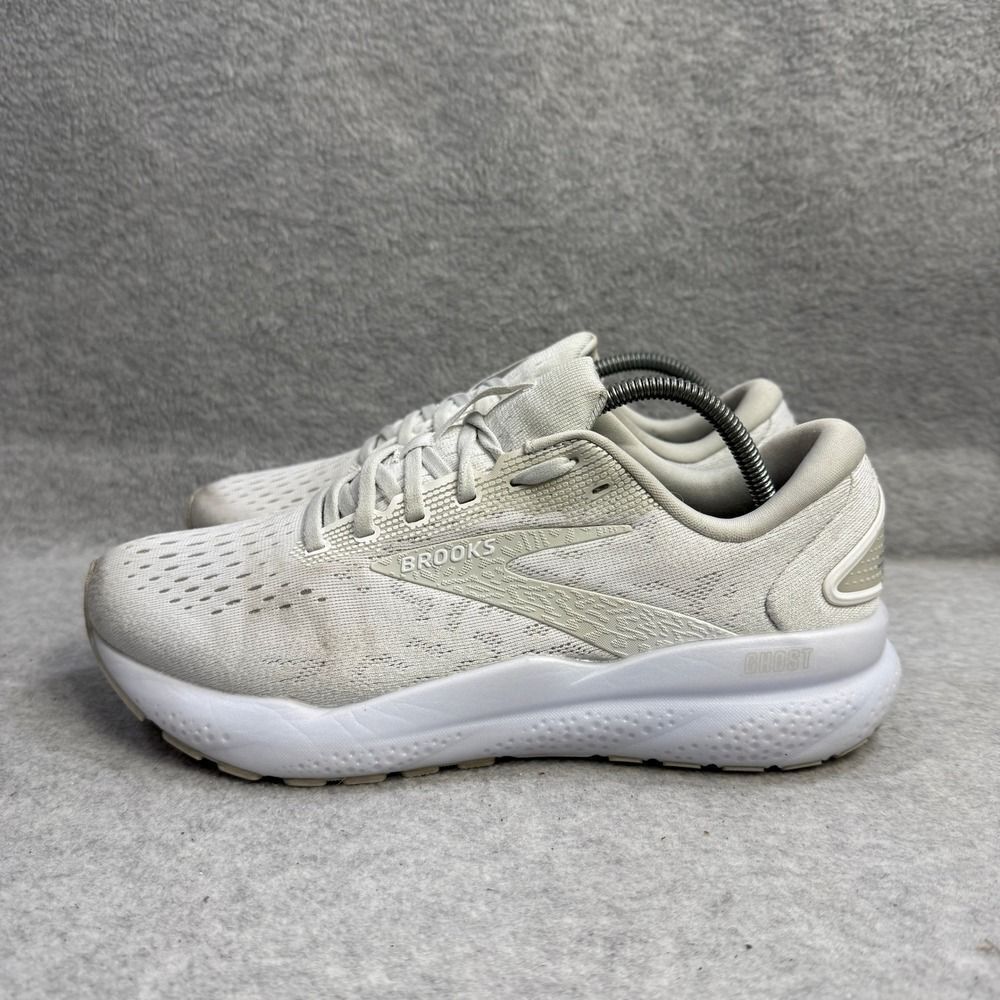 Brooks Shoes Womens Size 8 Ghost 16 White Athletic Running Sneaker 1204071B151